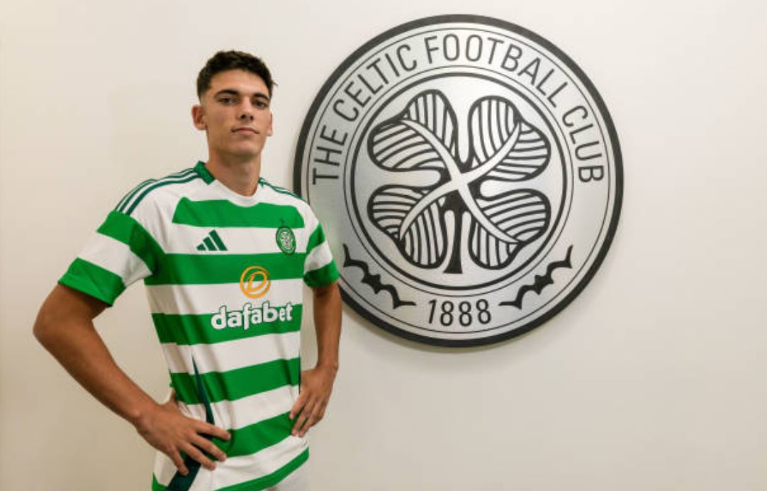 Valle gia nhập Celtic.